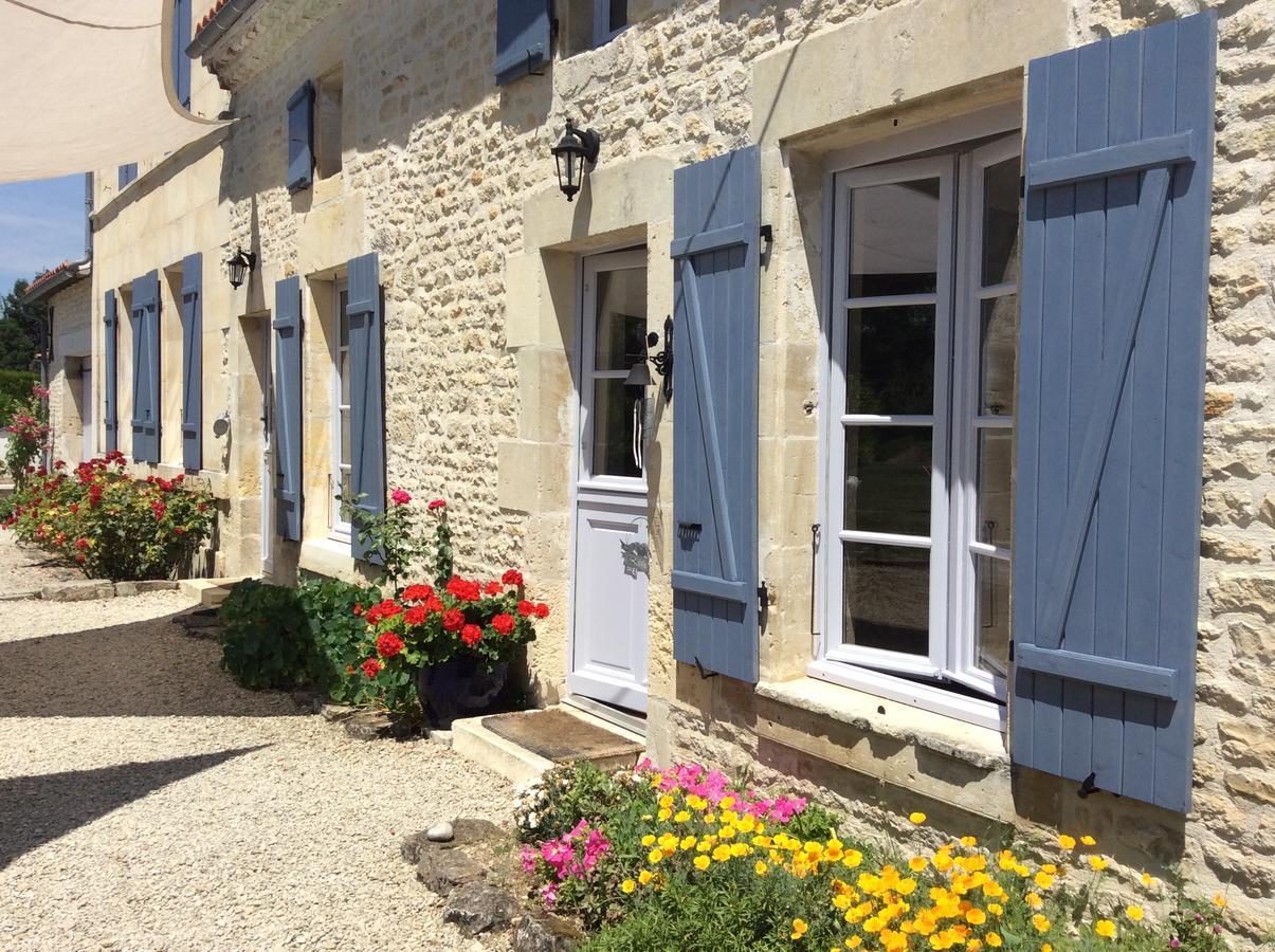 Le Clos Du Plantis Sonnac  Exterior photo